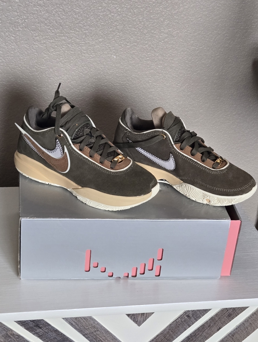 MAKE OFFER Nike Lebron XX
